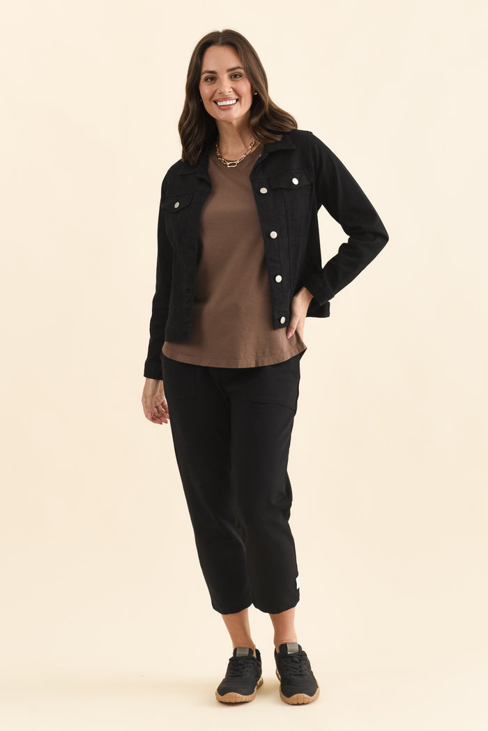 Sutton Black Cotton Relaxed Sweatpants,Full Body,Brunette model,alt text|model:MJ