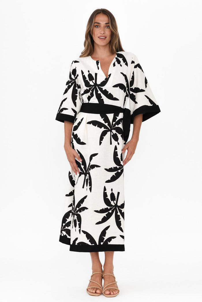 Tessie Black Tropical Linen Kaftan,Brunette model,alt text|model:Johanna