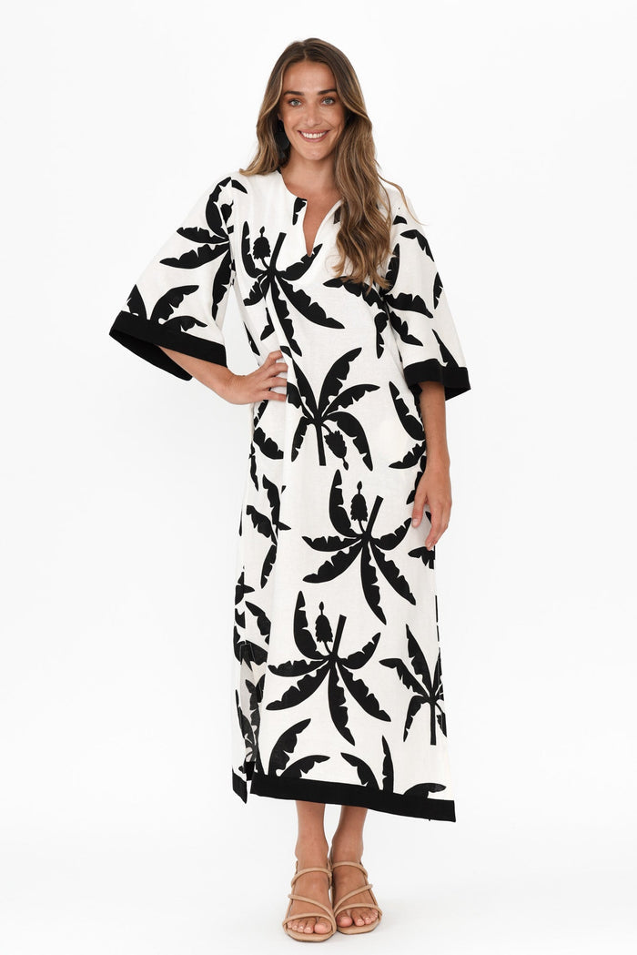 Tessie Black Tropical Linen Kaftan,Brunette model,alt text|model:Johanna