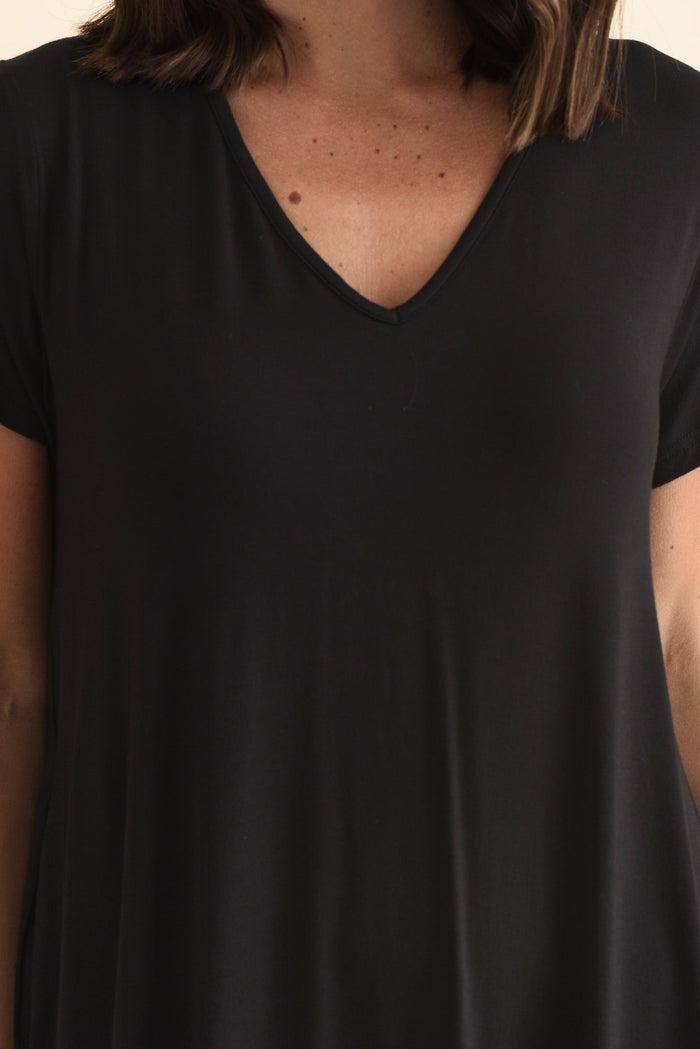 Tiffany Black Bamboo Tee Dress,Brunette model,alt text|model:MJ