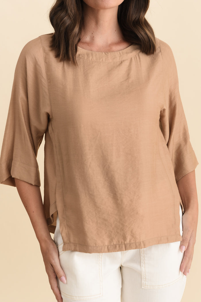 Tommy Taupe Side Split Top,Brunette model,alt text|model:MJ