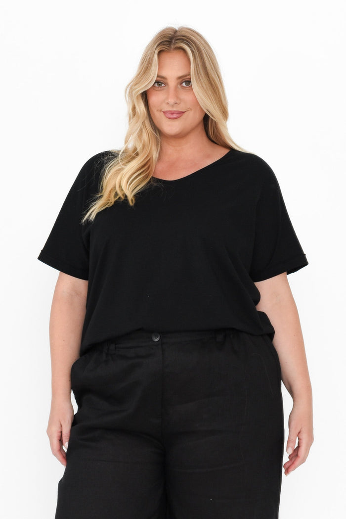 Toronto Black Cotton Tee,Blonde model,plus-size,curve-tops,plus-size-cotton-tops,alt text|model:Caitlin
