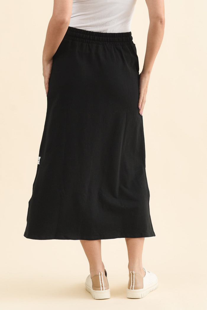 Travel Black Cotton Maxi Skirt,Back,Brunette model,alt text|model:MJ