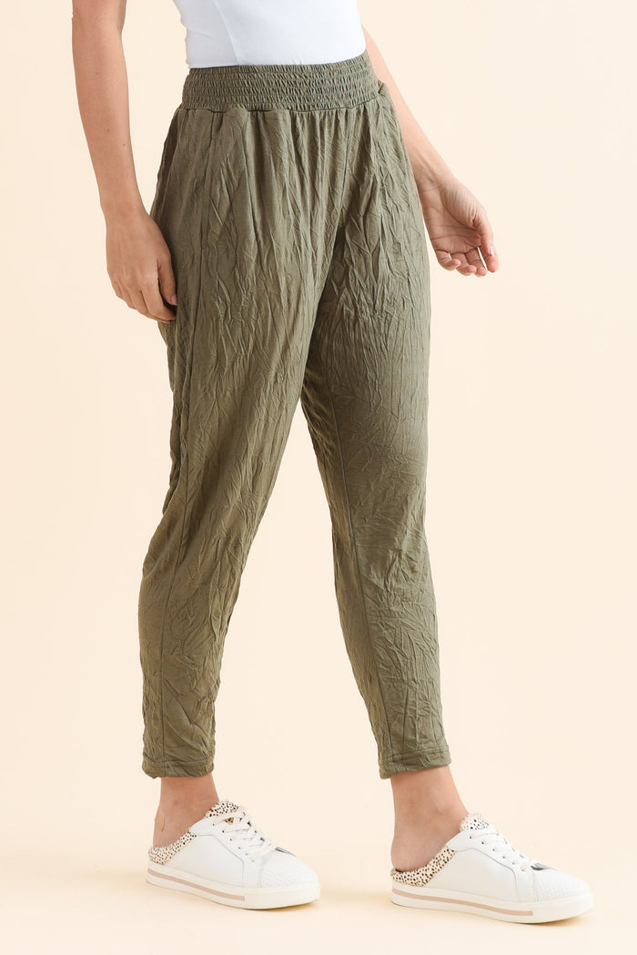 Travel No-Iron Khaki Cropped Pants,Side,Brunette model,alt text|model:MJ