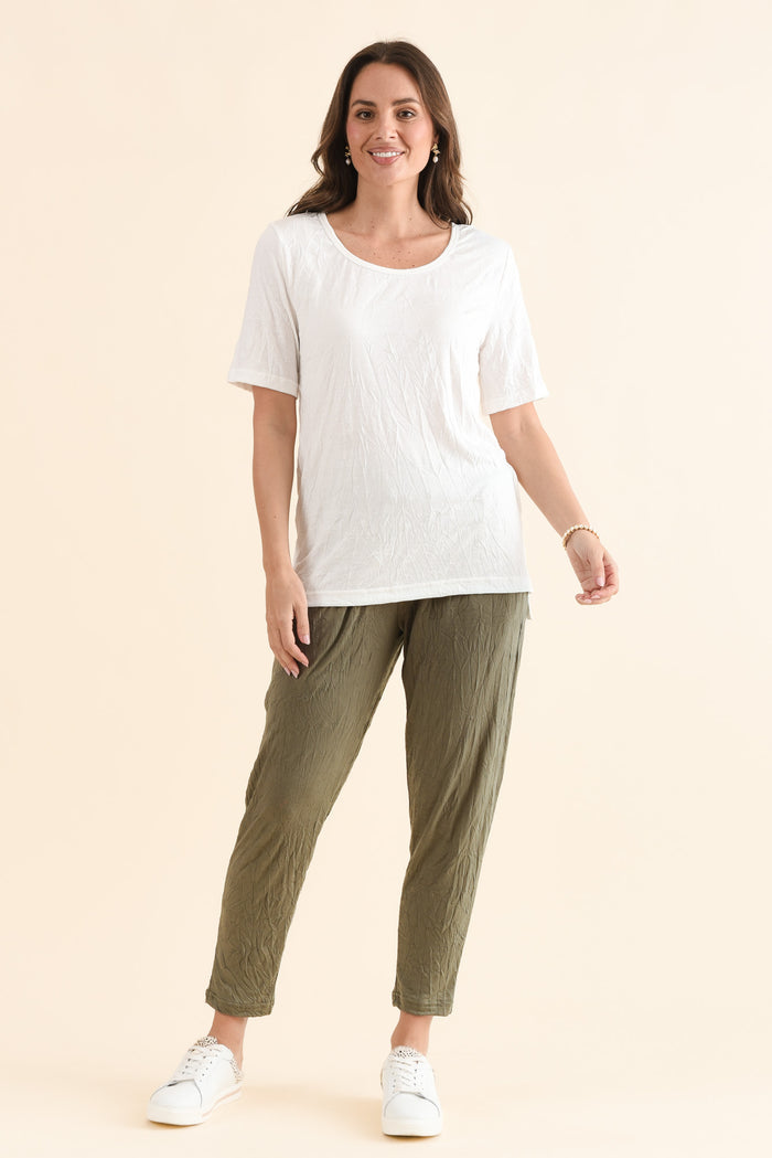 Travel No-Iron White Scoop Neck Top,Full Body,Brunette model,alt text|model:MJ