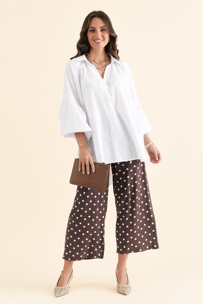 Tribeca White Cotton Collared Tunic,brunette model,Full Outfit,alt text|model:MJ