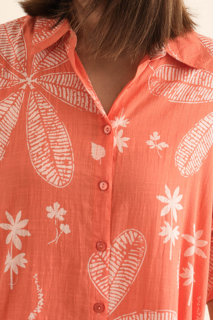Tricia Peach Flower Cotton Shirt Dress,Detail,Brunette model,alt text|model:Cara