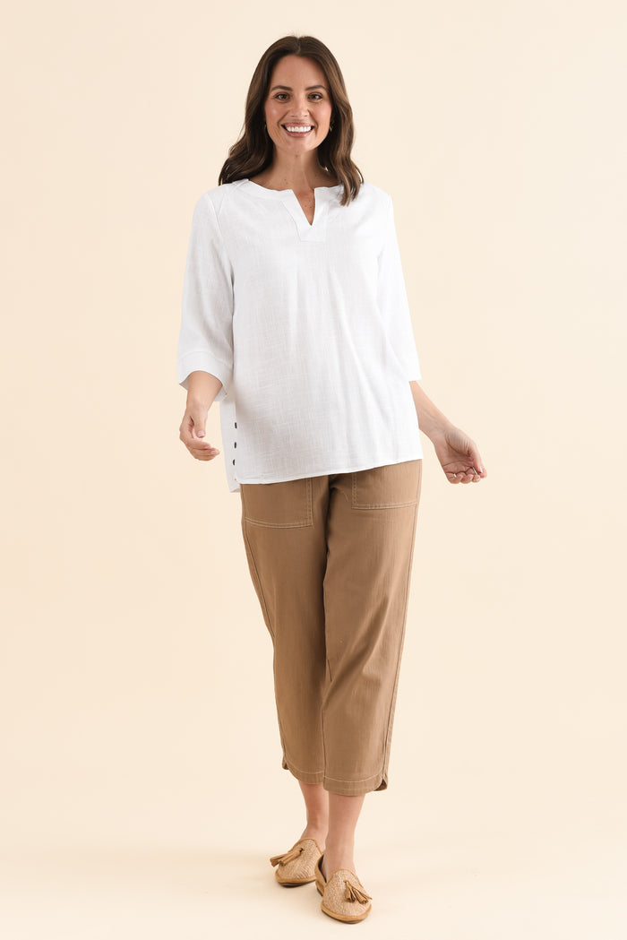 Turner White Linen Cotton Top,Full Body,Brunette model,alt text|model:MJ