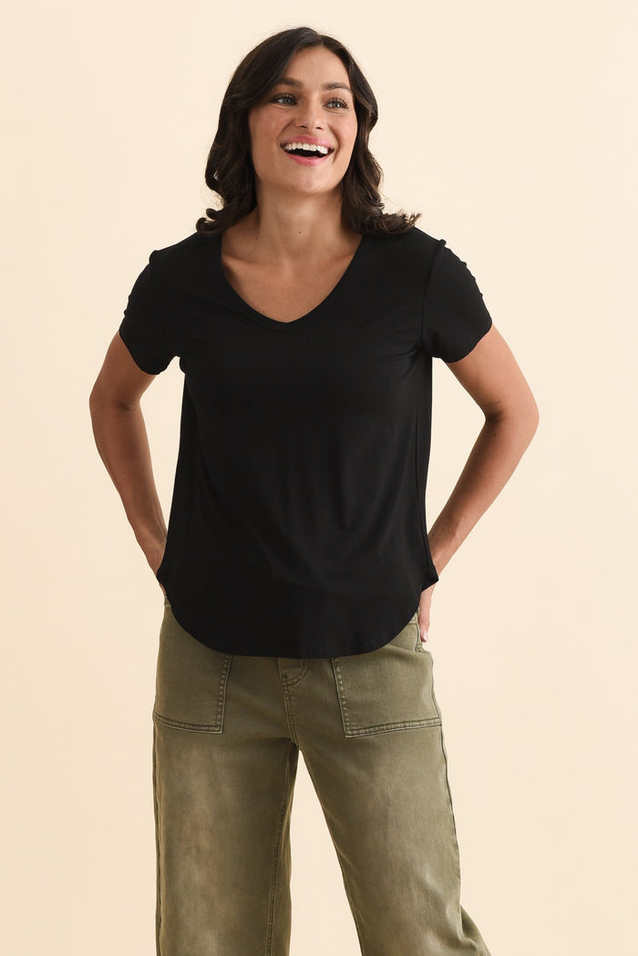 Veronica Black Bamboo Tee,Brunette model,alt text|model:Brontie