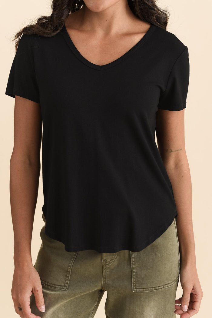 Veronica Black Bamboo Tee,Brunette model,alt text|model:Brontie