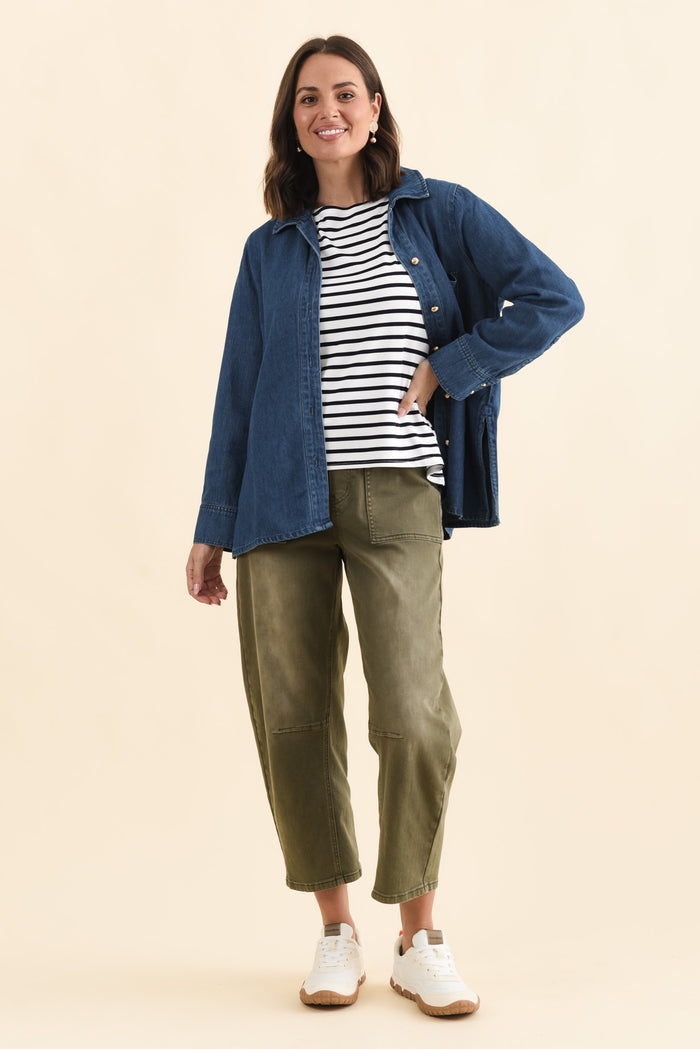 Vespa Mid Blue Denim Shirt,Brunette model,alt text|model:MJ