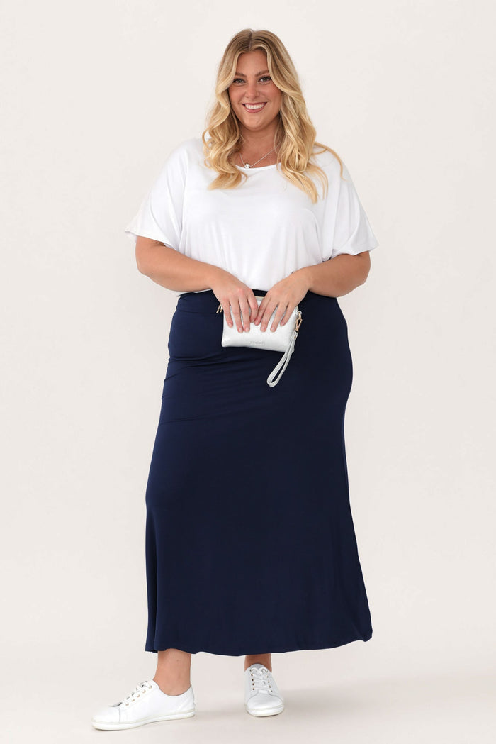 alt text|model:Caitlin
