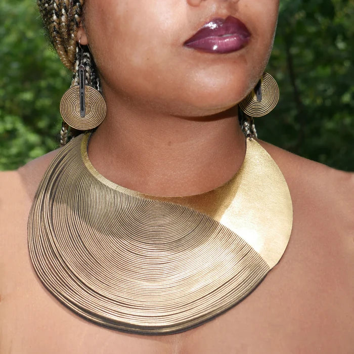 Whorl Collar - Black