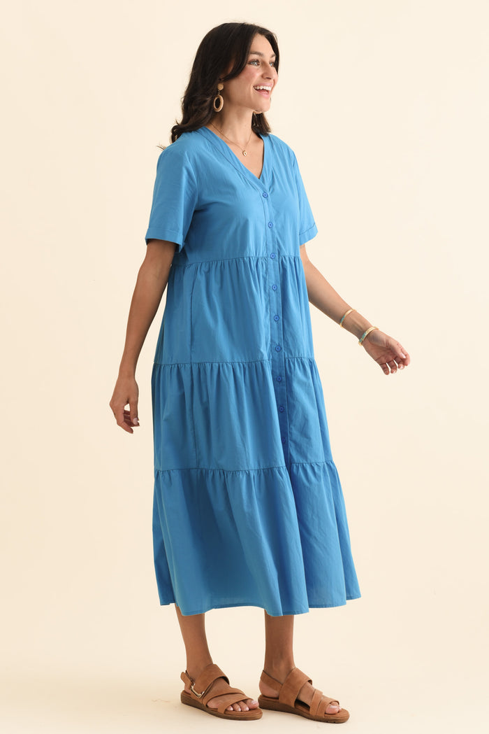 Winona Blue Cotton Button Dress,Brunette model,alt text|model:Brontie