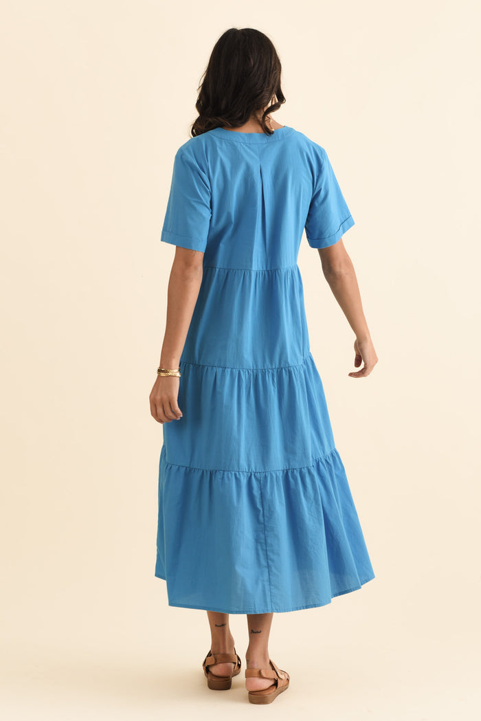 Winona Blue Cotton Button Dress,Brunette model,alt text|model:Brontie
