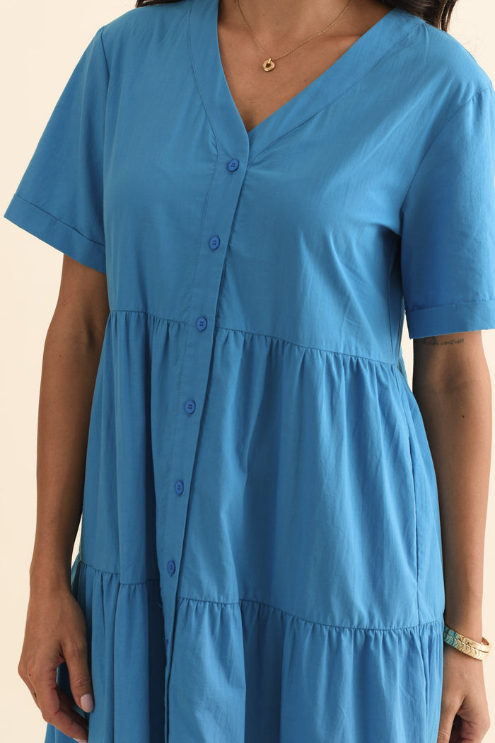Winona Blue Cotton Button Dress,Brunette model,alt text|model:Brontie