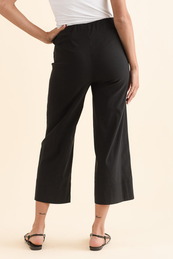 Zaro Black Wide Leg Pants,Back,Brunette model,alt text|model:Brontie