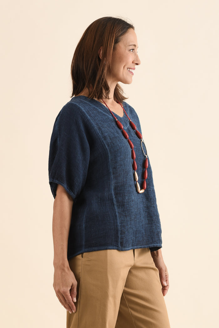 Ziola Navy Linen Cotton Top,Side,Brunette model,alt text|model:Cara