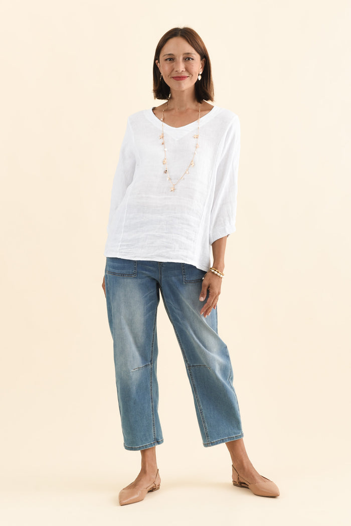 Ziola White Linen Cotton Top,Brunette model,alt text|model:Cara