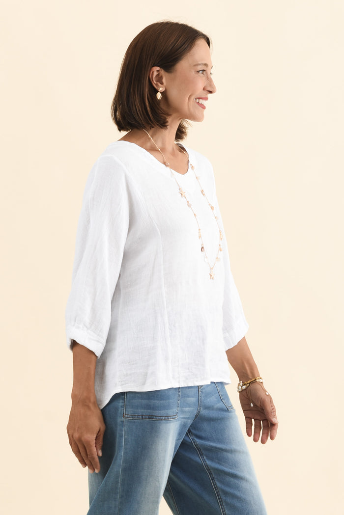 Ziola White Linen Cotton Top,Brunette model,alt text|model:Cara