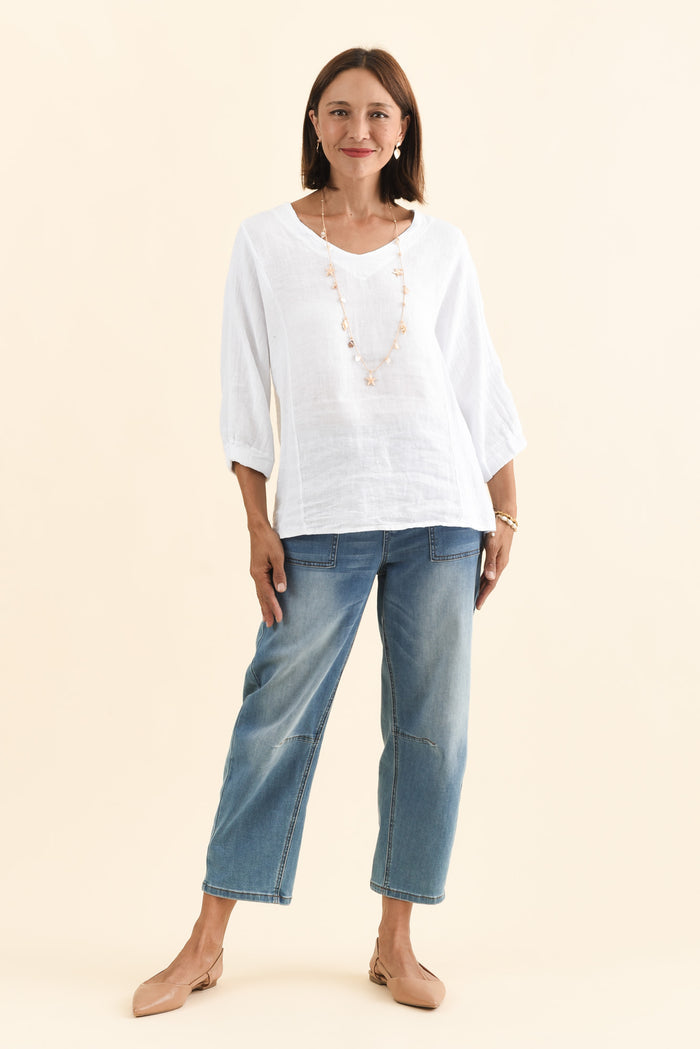 Ziola White Linen Cotton Top,Brunette model,alt text|model:Cara