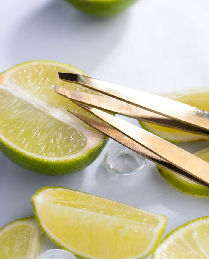 ZOLA Pointed Eyebrow Tweezers Gold Eyebrow tweezers ZOLA